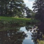 SUP-mit-Hund-auf-dem-Weser_Ems_Kanal_im_Herbst_Neopren